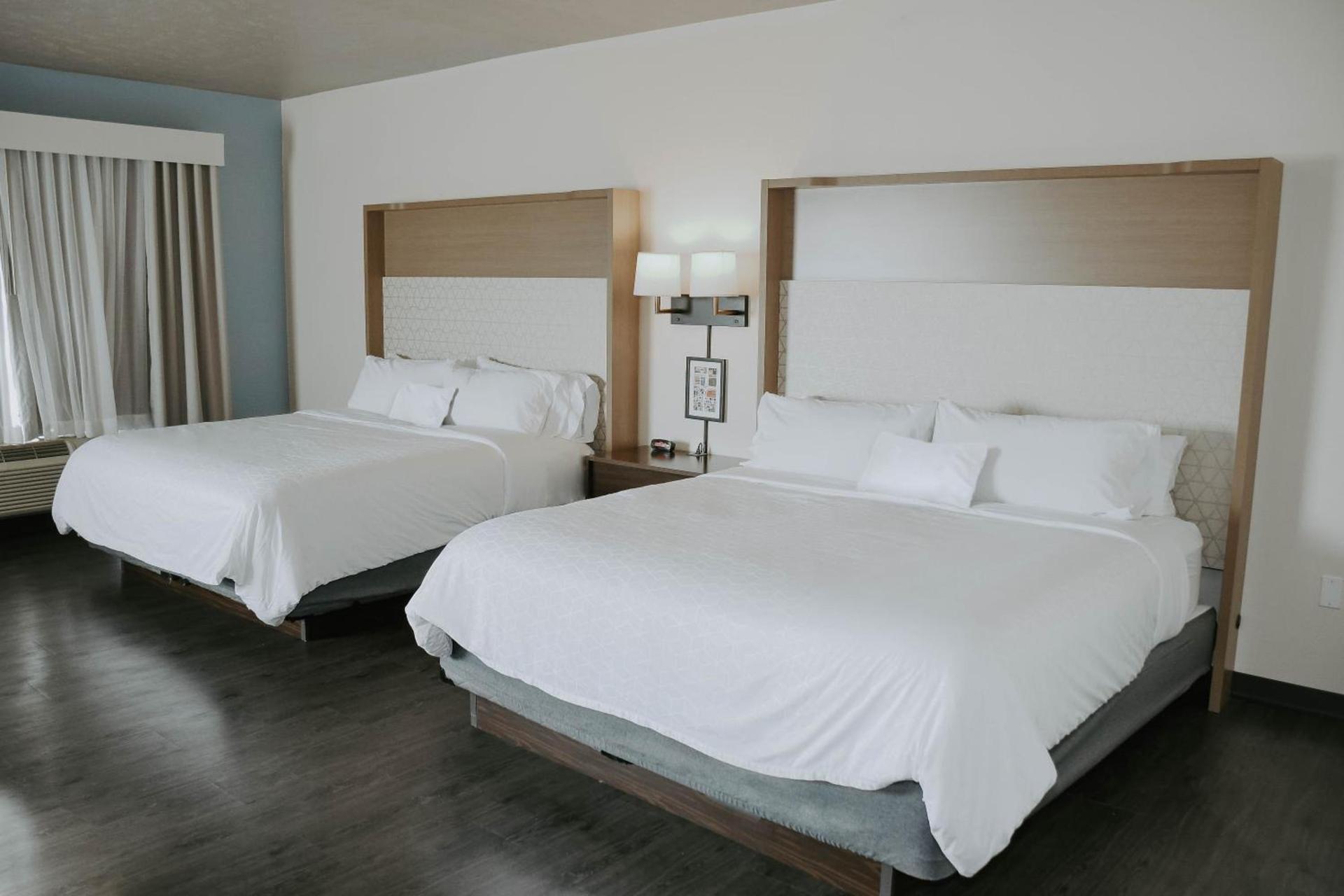 Holiday Inn Omaha Downtown - Waterpark by IHG photo 32