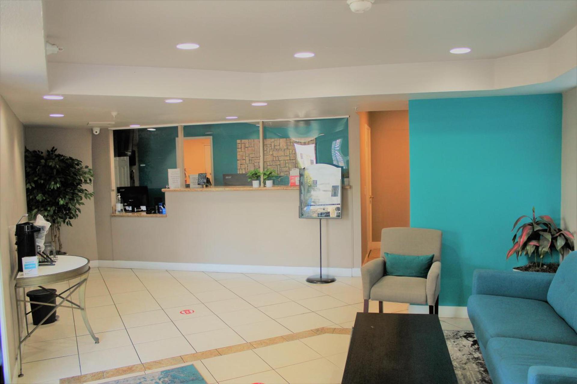 Rancho San Diego Inn & Suites photo 28