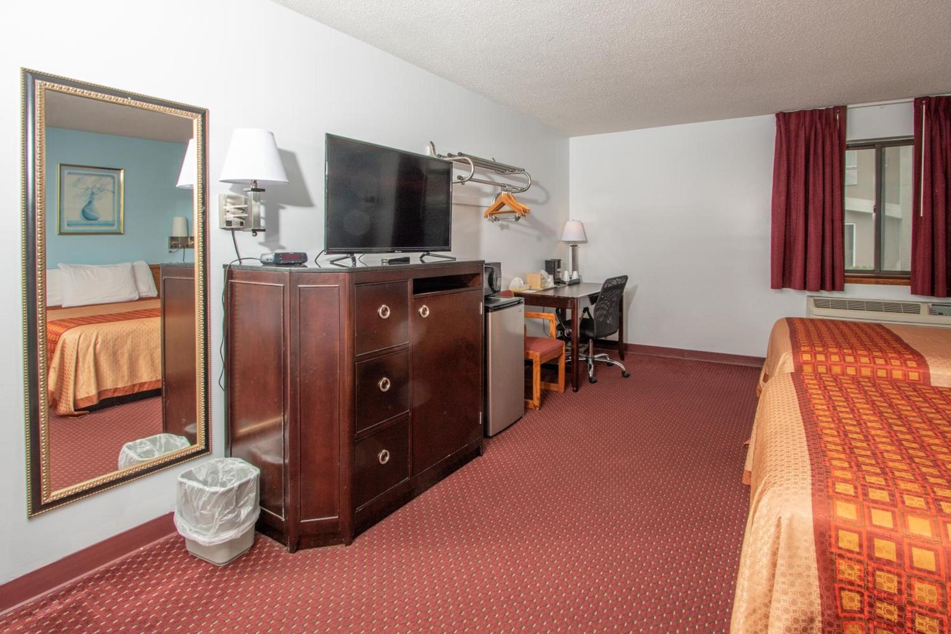 Eastbrook Inn photo 11