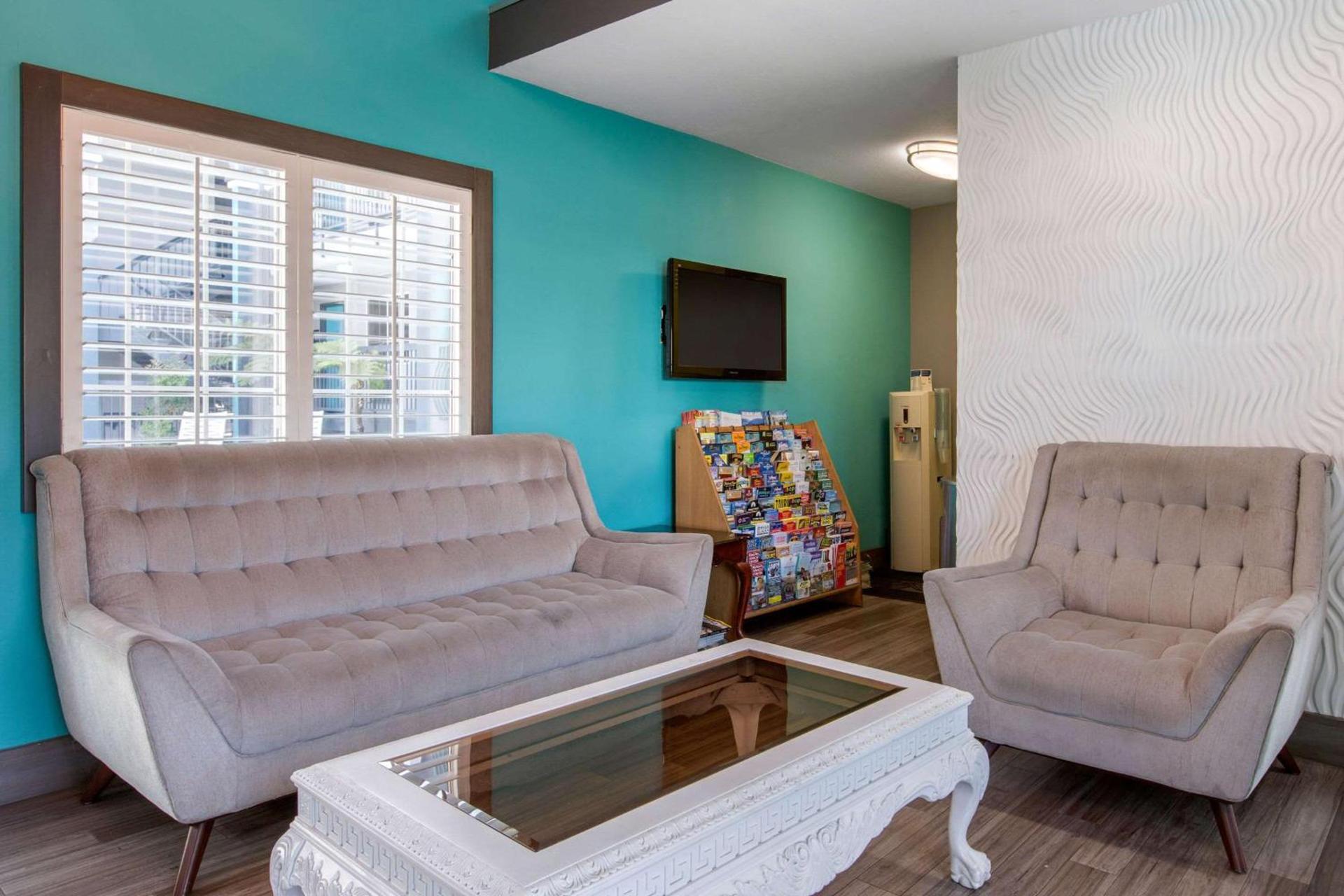 Quality Inn Near Hollywood Walk of Fame photo 2
