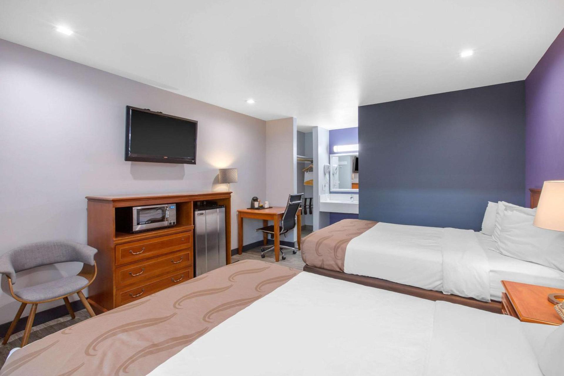 Quality Inn Near Hollywood Walk of Fame photo 9