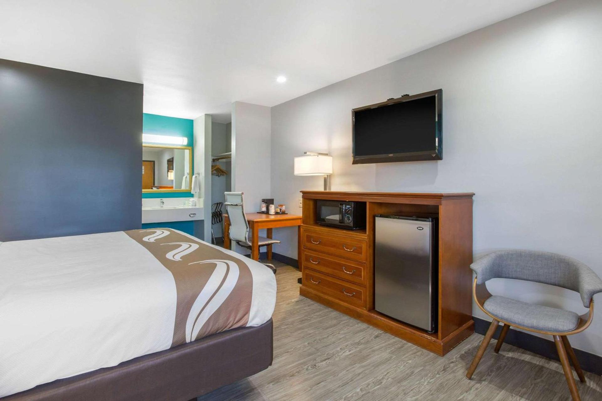 Quality Inn Near Hollywood Walk of Fame photo 14
