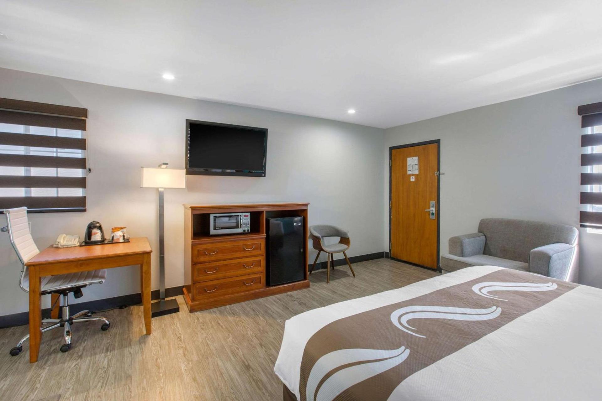 Quality Inn Near Hollywood Walk of Fame photo 18