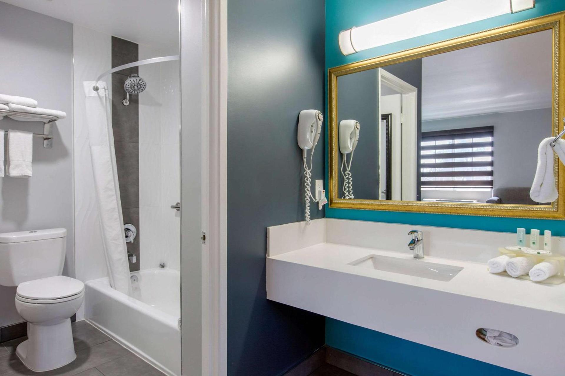 Quality Inn Near Hollywood Walk of Fame photo 22