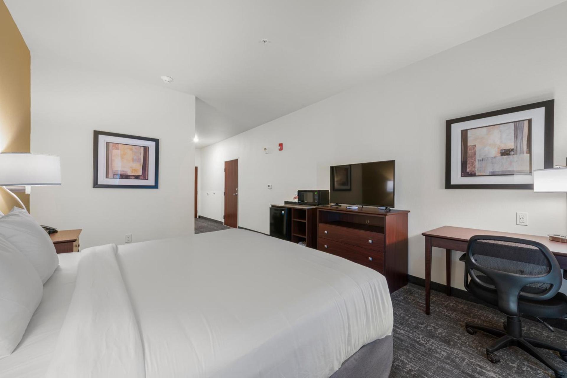 Cobblestone Hotel & Suites - Urbana photo 30