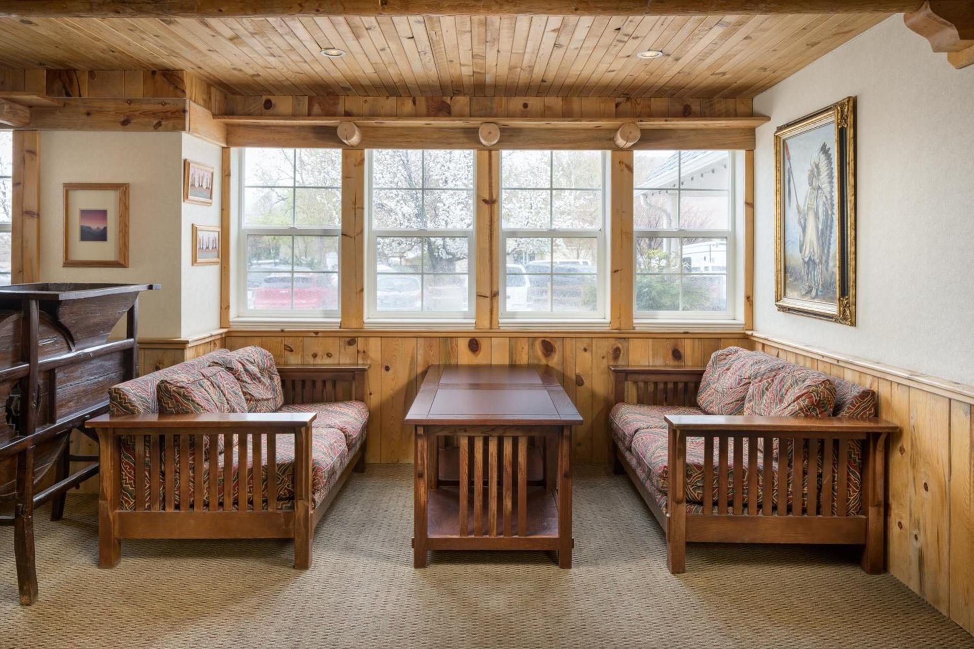 River Canyon Lodge photo 9