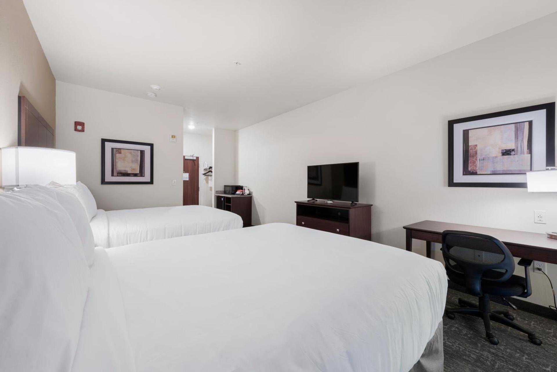 Cobblestone Hotel & Suites - Urbana photo 41