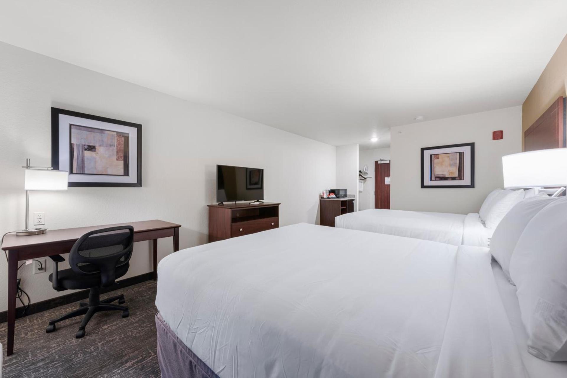 Cobblestone Hotel & Suites - Urbana photo 35