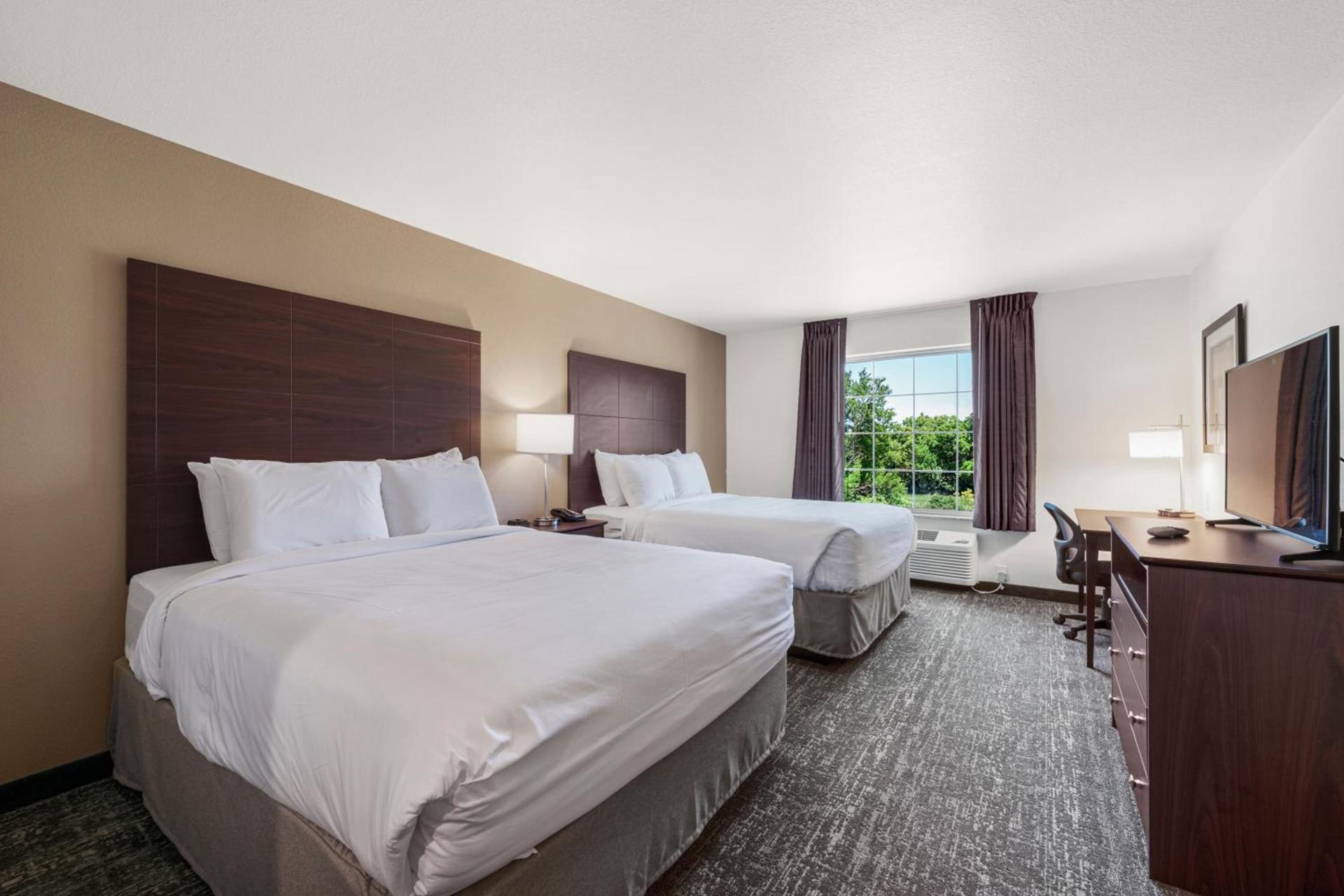 Cobblestone Hotel & Suites - Urbana photo 40