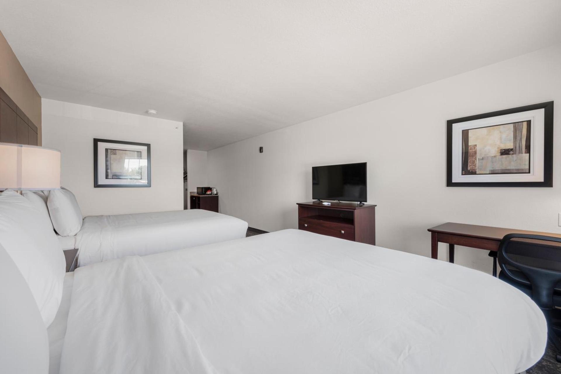 Cobblestone Hotel & Suites - Urbana photo 39