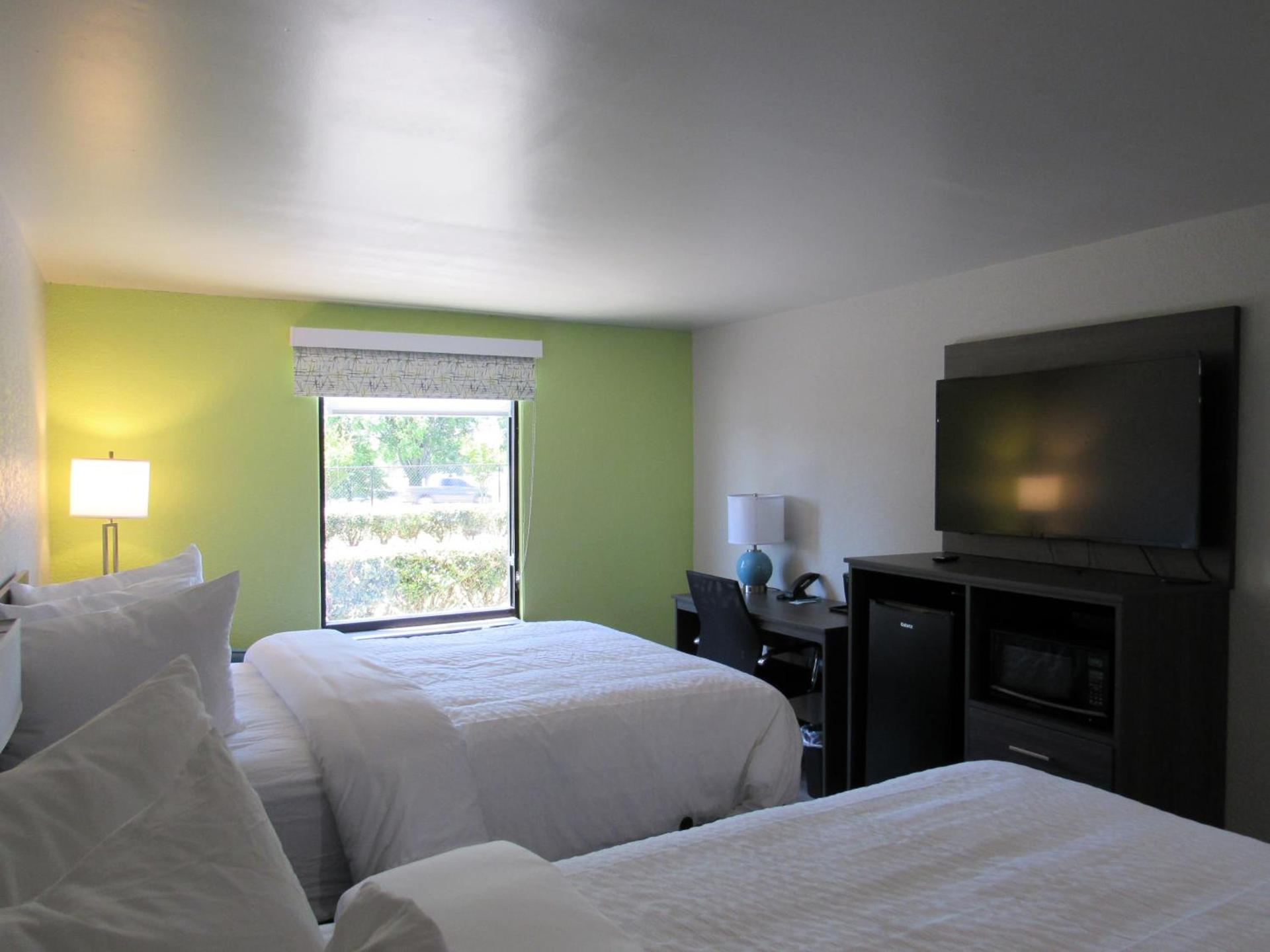 Clarion Pointe McDonough photo 50