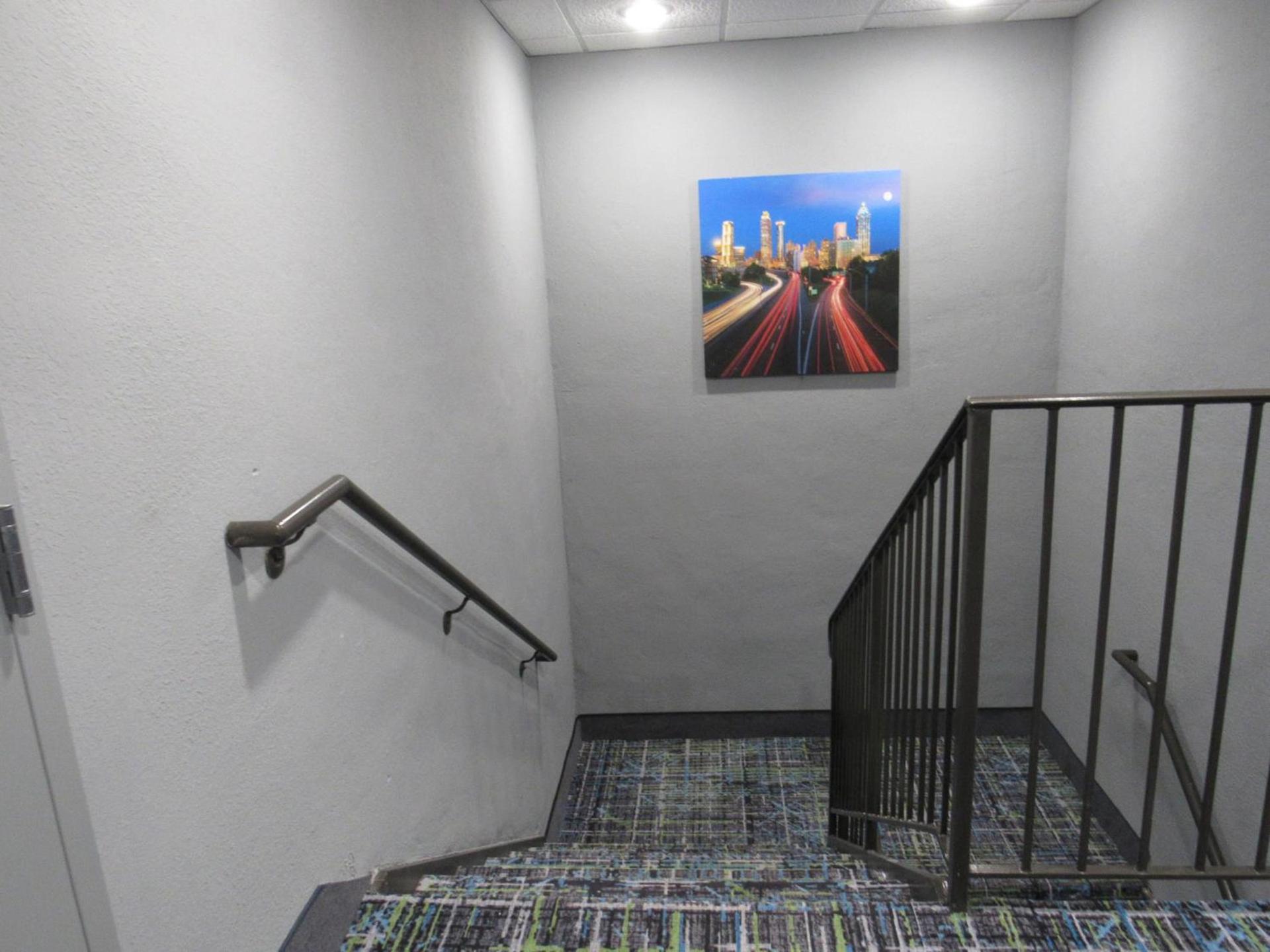 Clarion Pointe McDonough photo 62