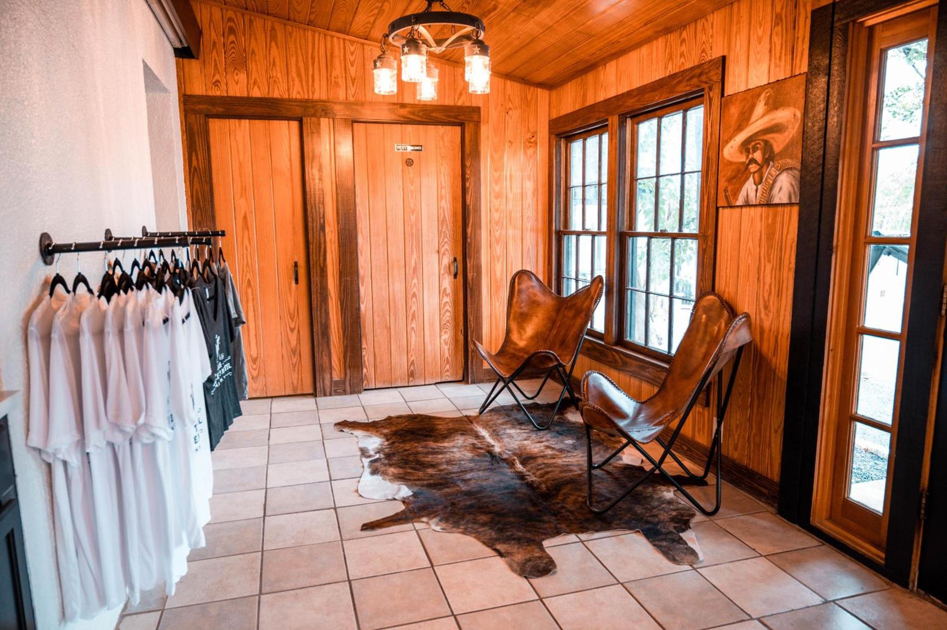 THE VAQUERO MOTEL photo 10