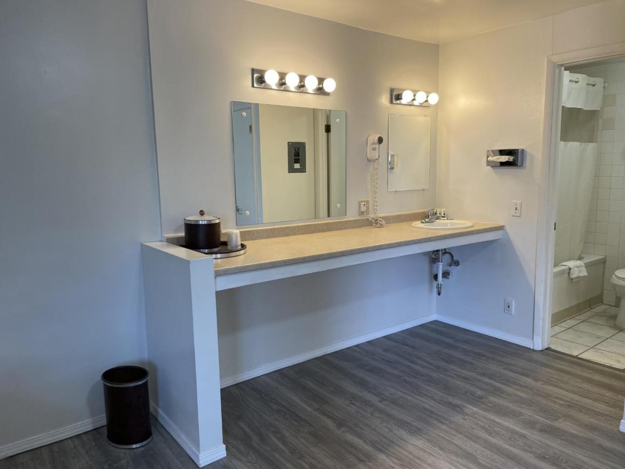 Rodeway Inn & Suites Omak - Okanogan photo 29