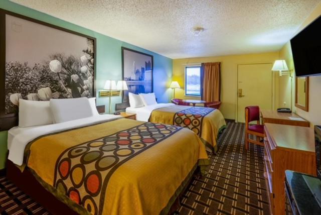 Super 8 by Wyndham Newcomerstown photo 56