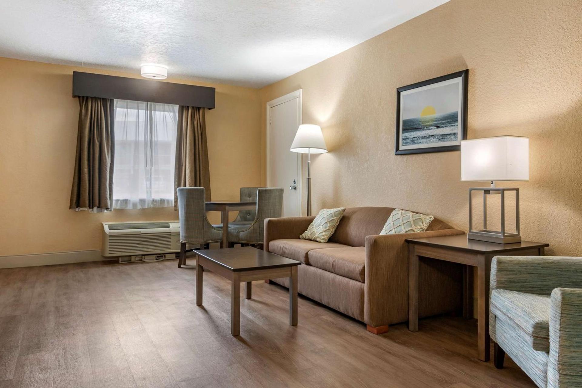 Best Western Space Shuttle Inn photo 9