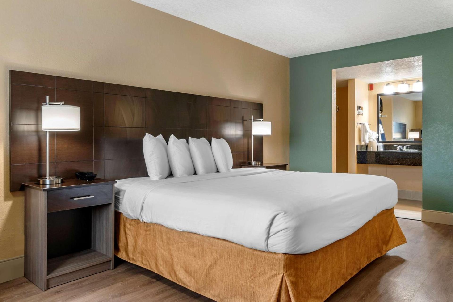 Best Western Space Shuttle Inn photo 19
