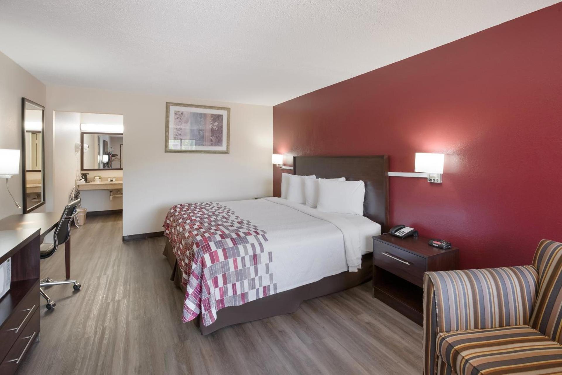 Red Roof Inn Dillon, SC photo 24