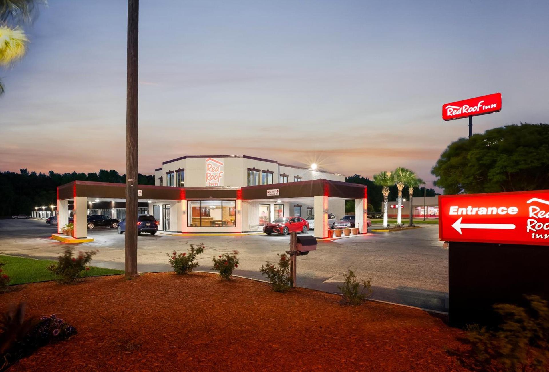 Red Roof Inn Dillon, SC photo 7
