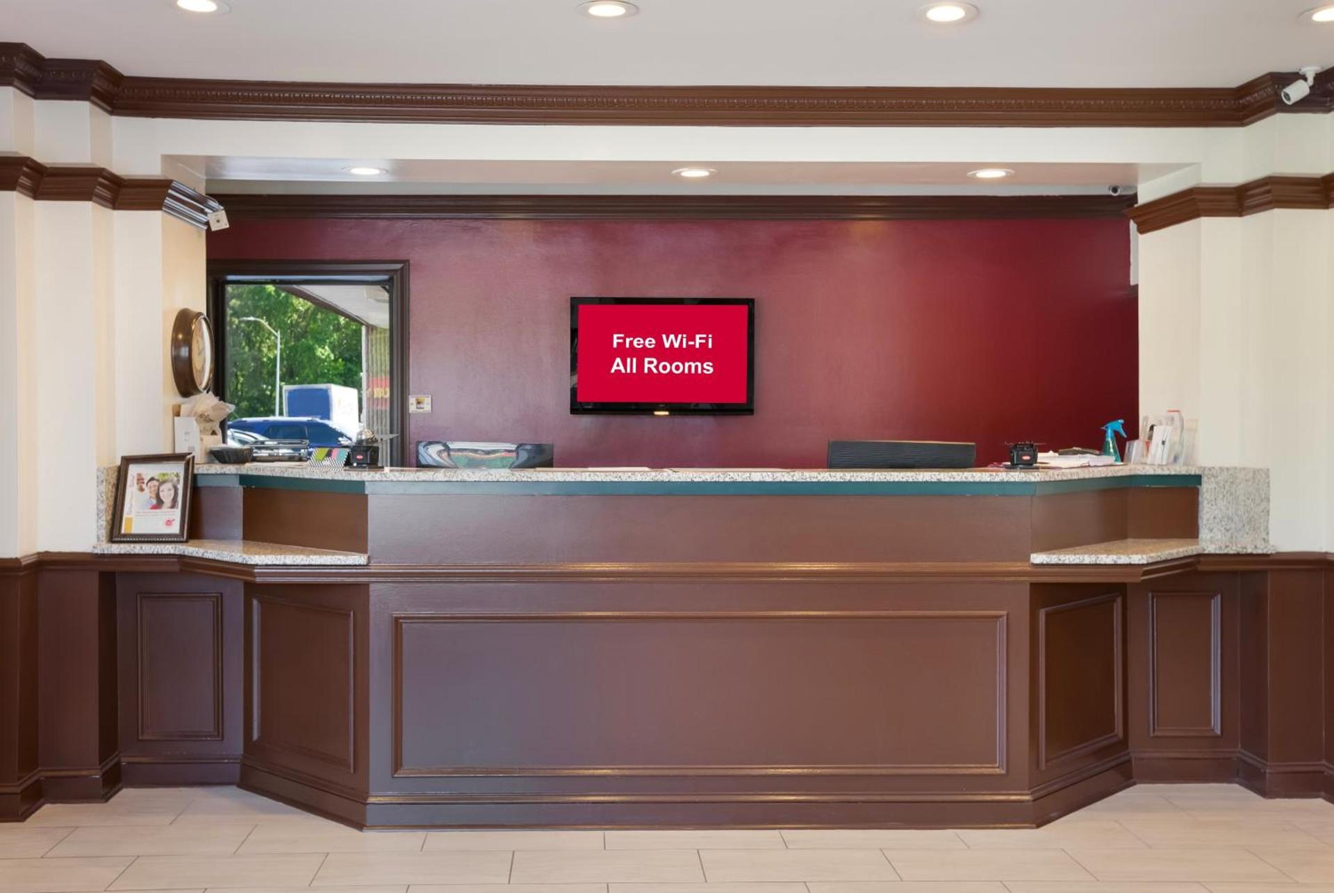 Red Roof Inn Dillon, SC photo 14