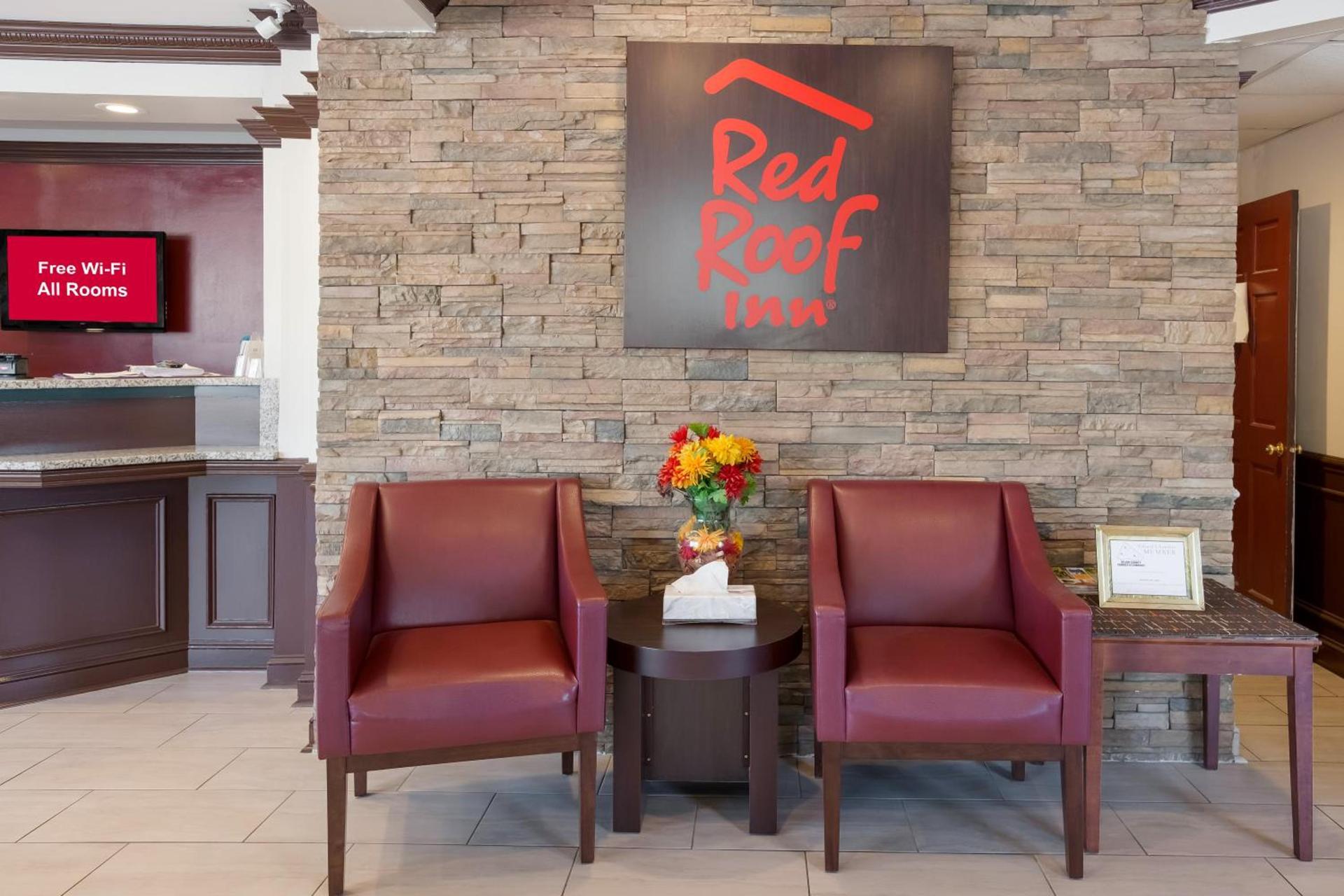 Red Roof Inn Dillon, SC photo 15