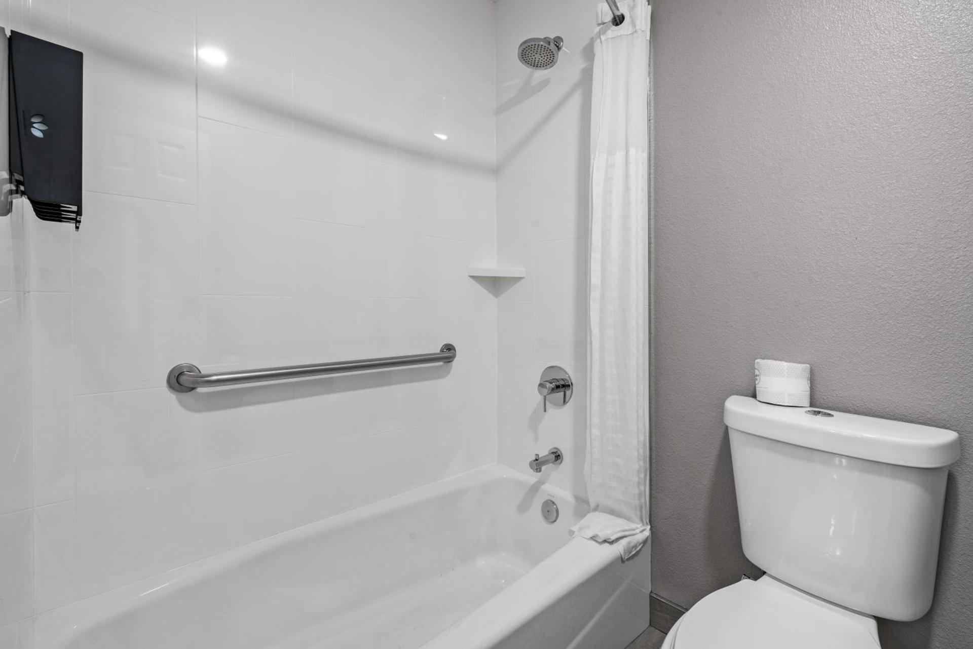Avania Inn of Santa Barbara photo 46