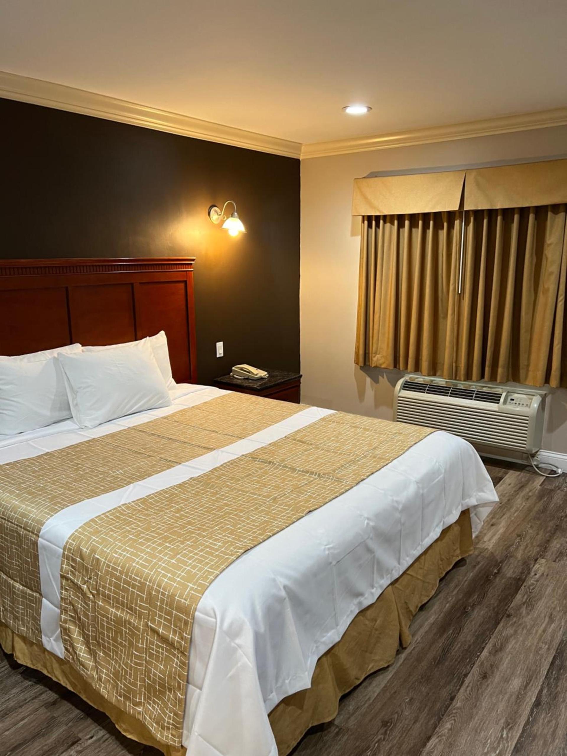 Travelodge by Wyndham Brea photo 19