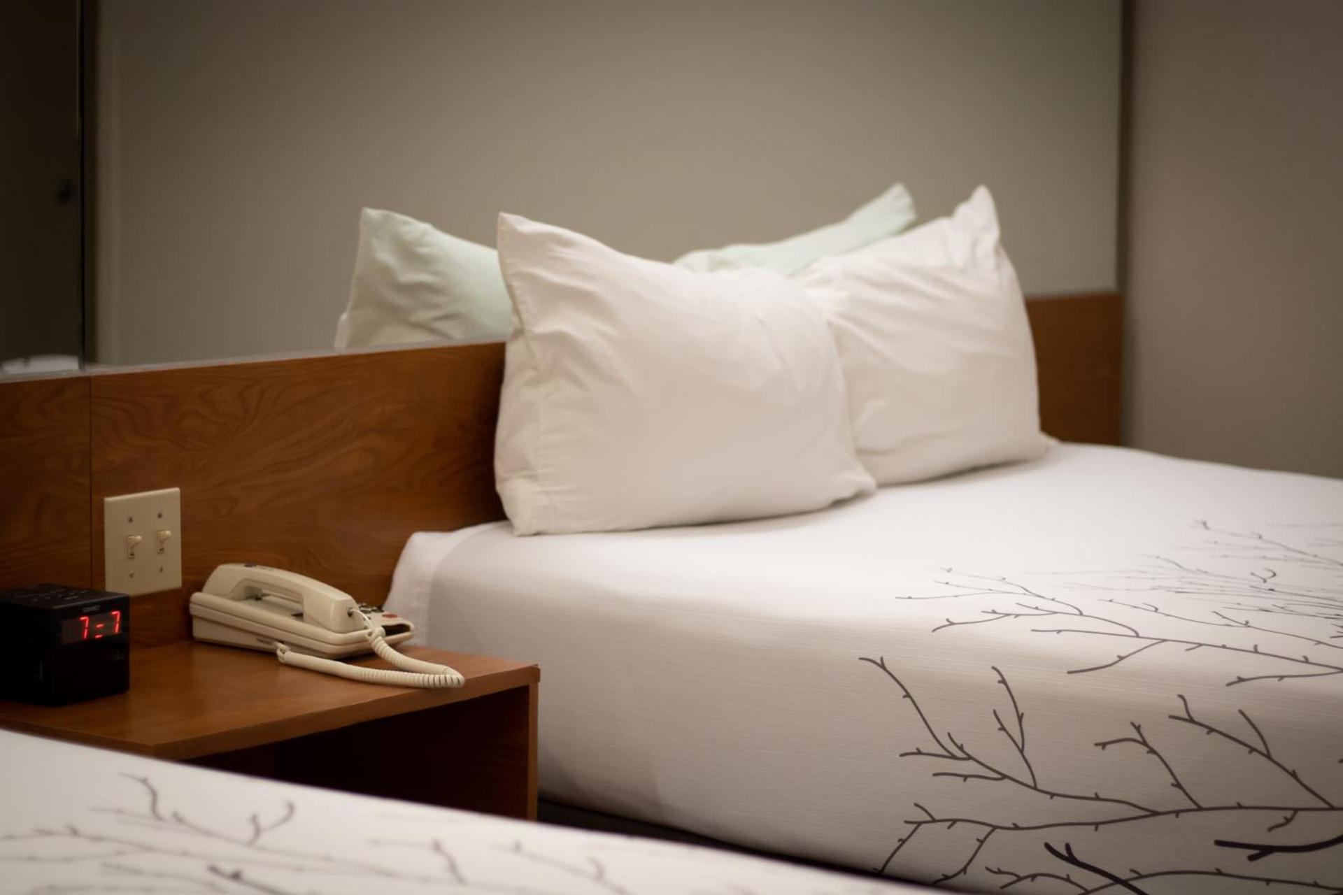 Monument Inn & Suites photo 10