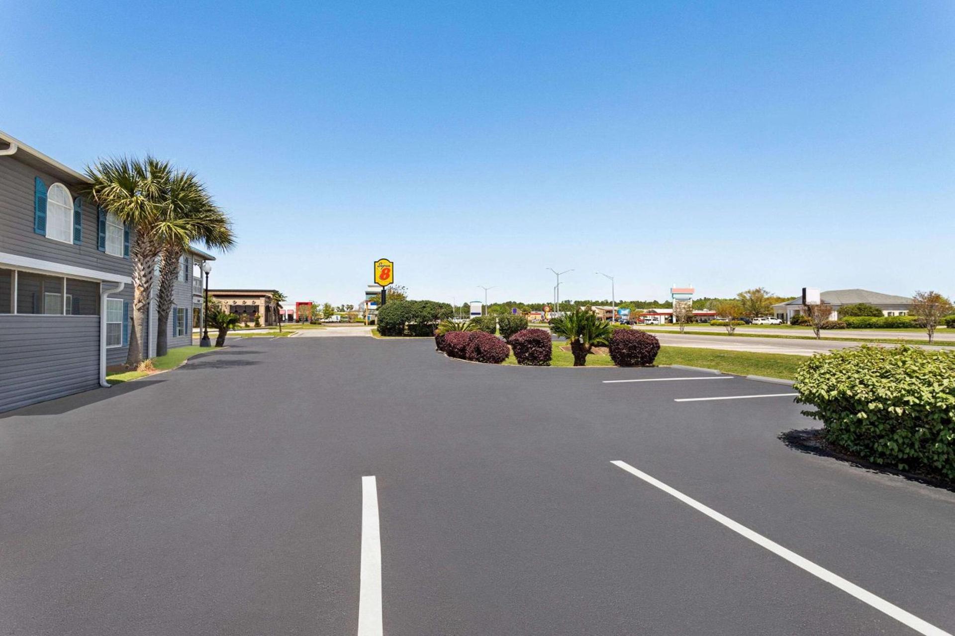 Super 8 by Wyndham Foley photo 33