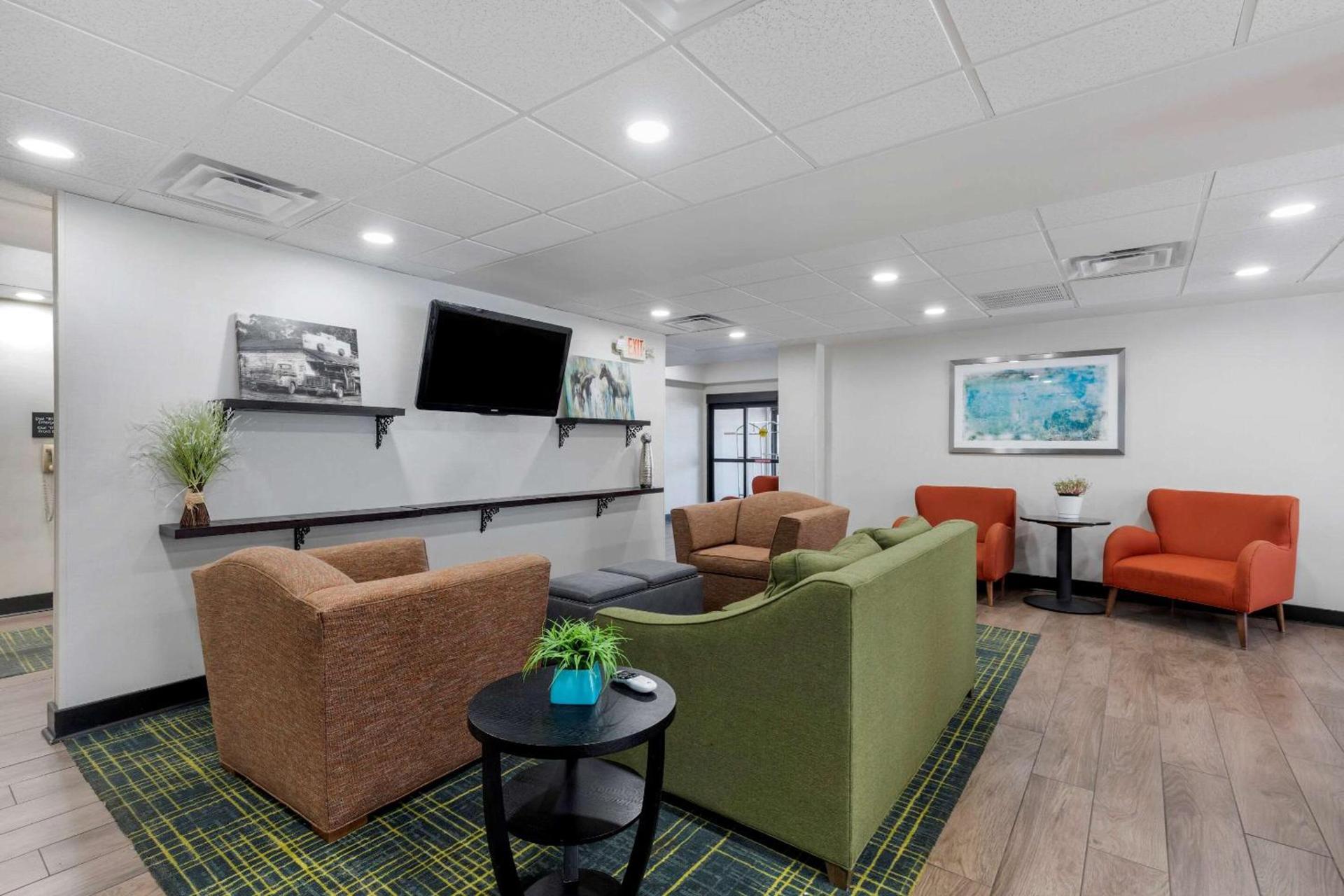 Comfort Inn Sherman - Denison Area photo 4