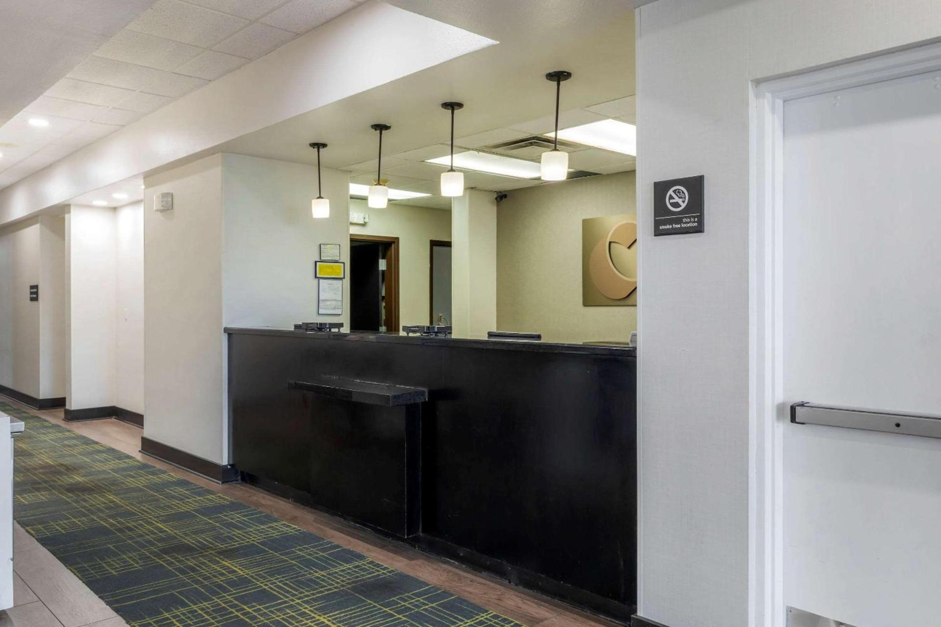 Comfort Inn Sherman - Denison Area photo 3