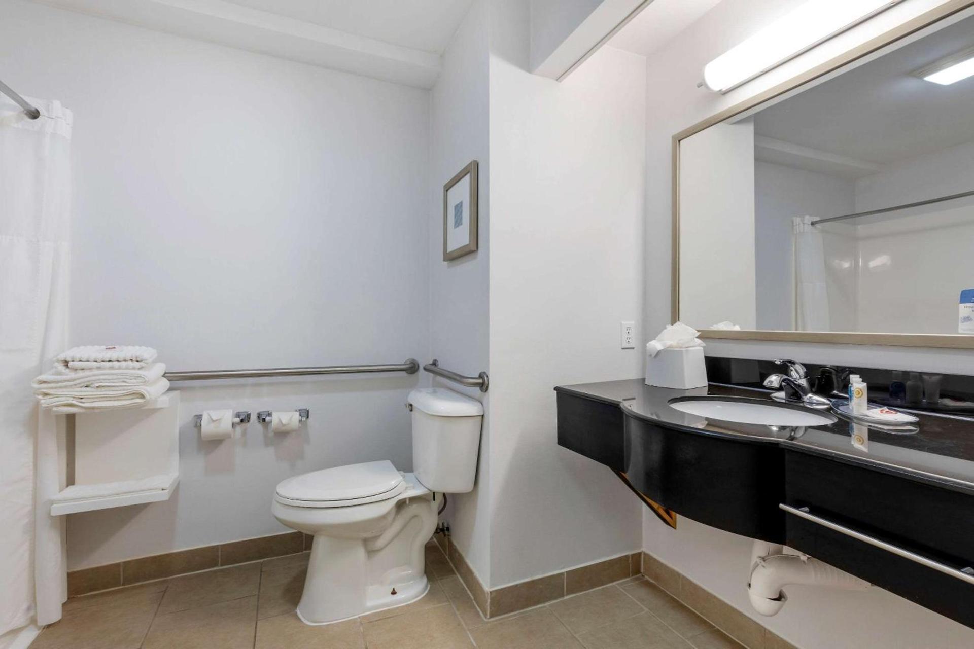 Comfort Inn Sherman - Denison Area photo 20