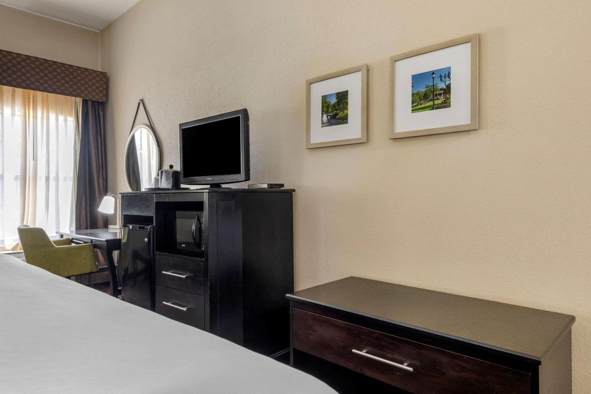 Comfort Inn Sherman - Denison Area photo 28