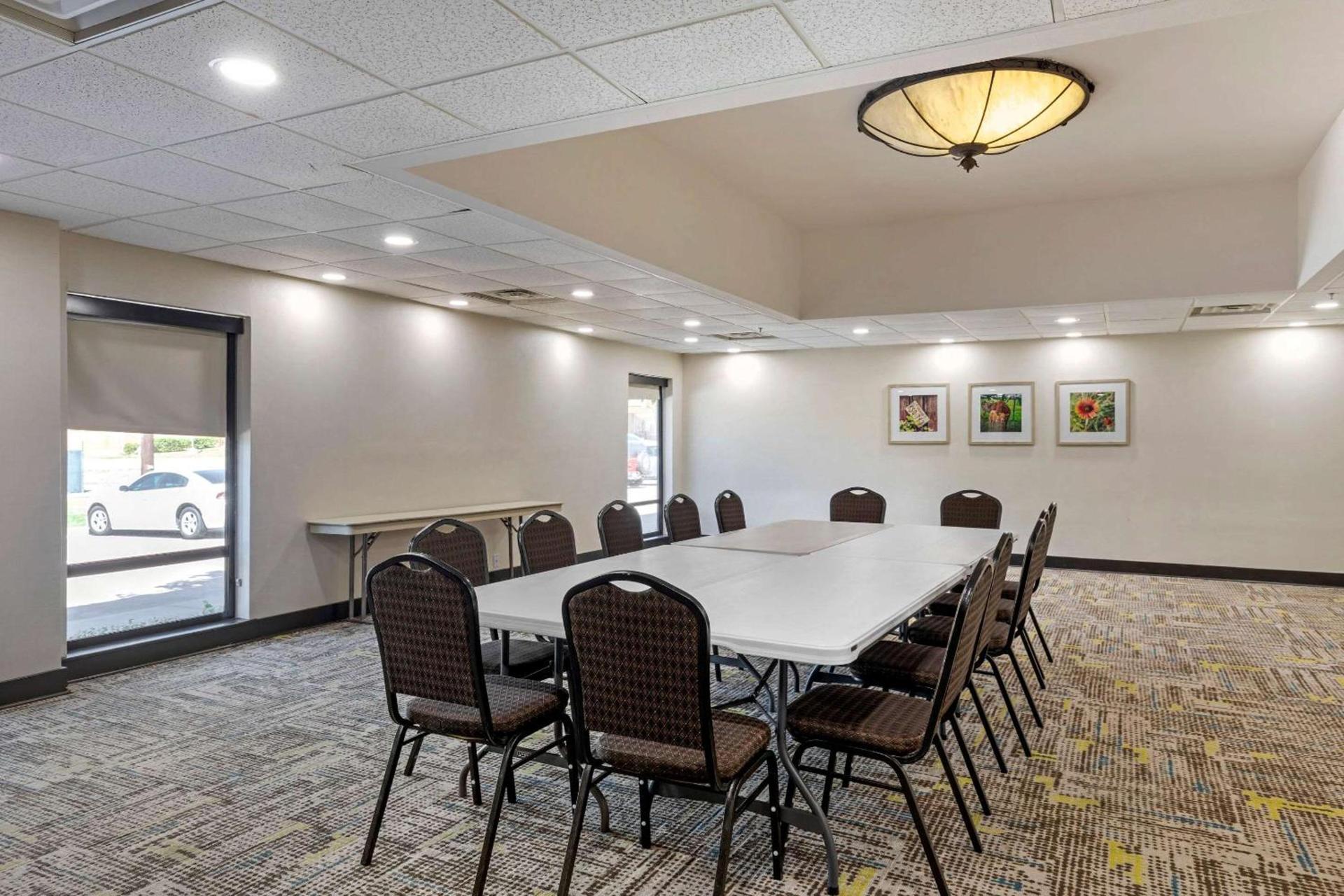 Comfort Inn Sherman - Denison Area photo 35