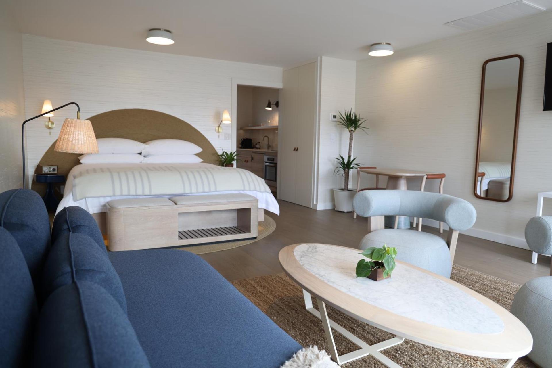 The Shoals Suites & Slips photo 15