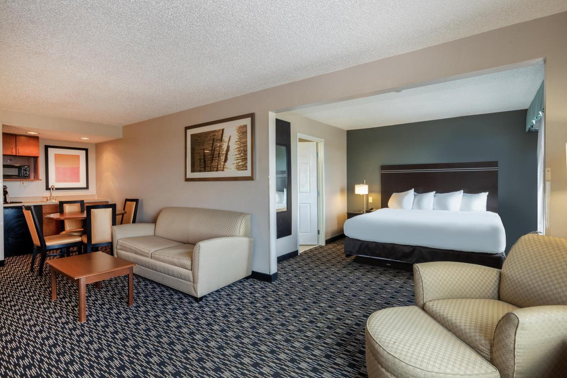 Wingate by Wyndham Gillette photo 55