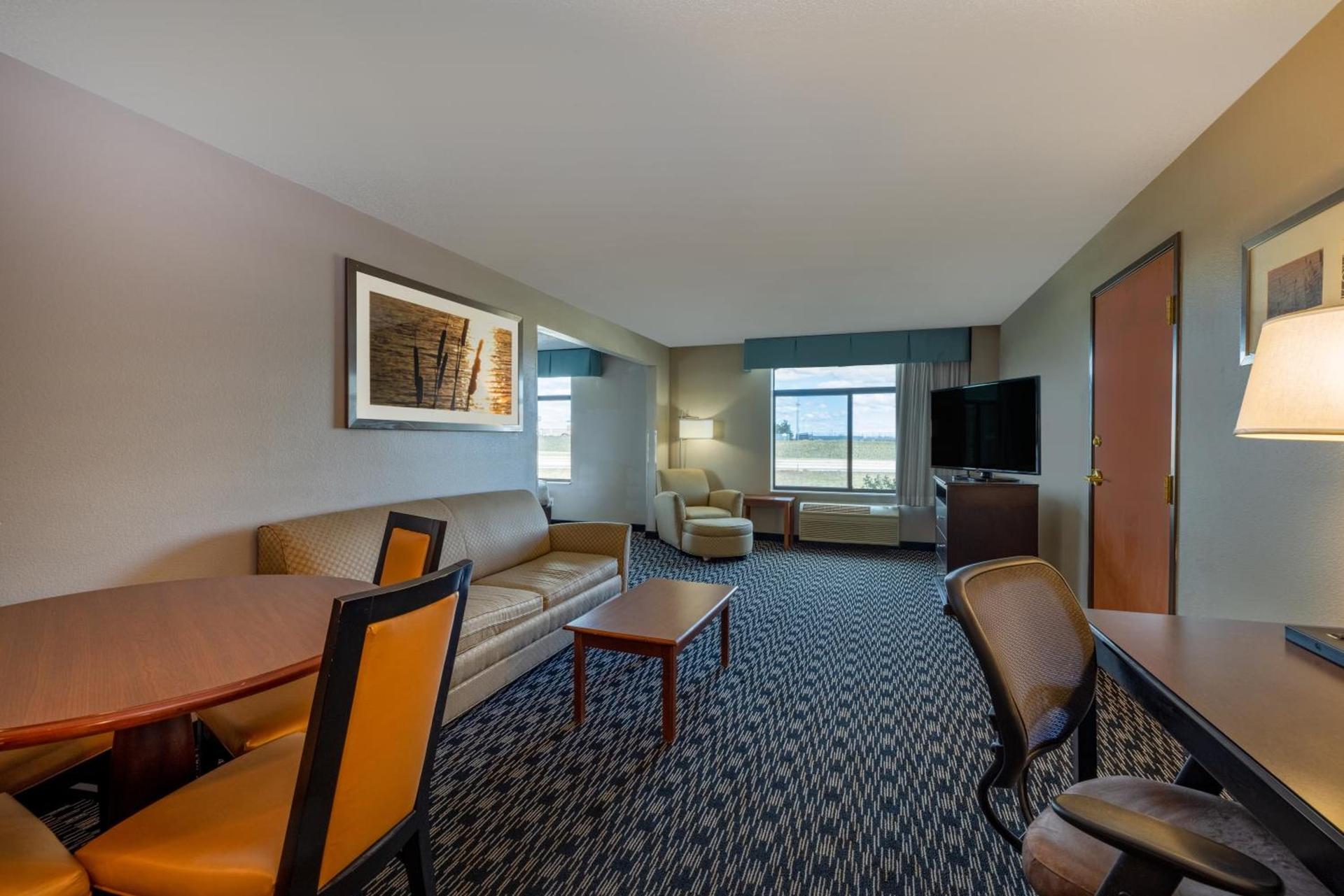 Wingate by Wyndham Gillette photo 56