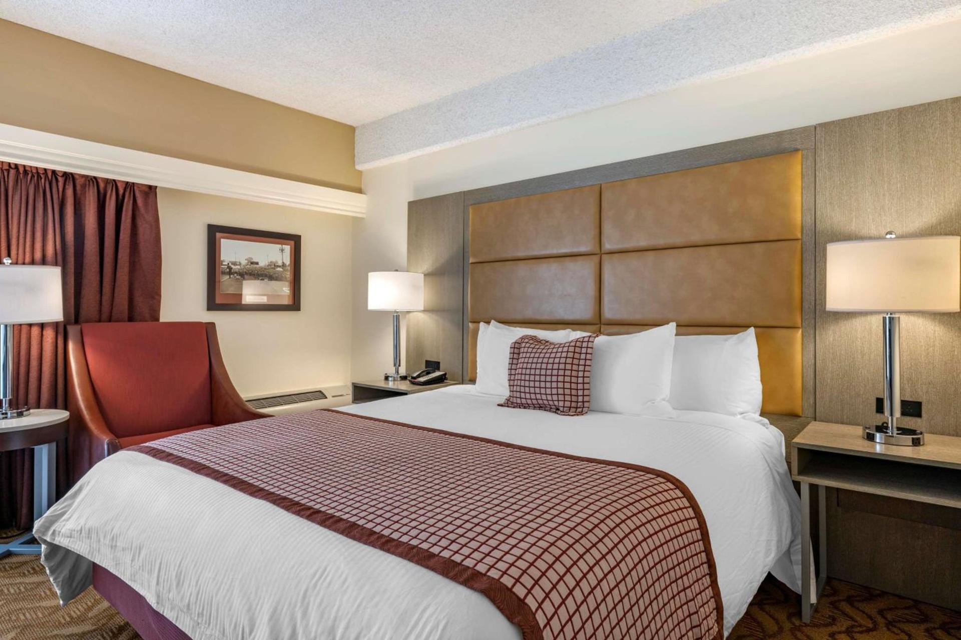 Best Western Plus Thousand Oaks Inn photo 17