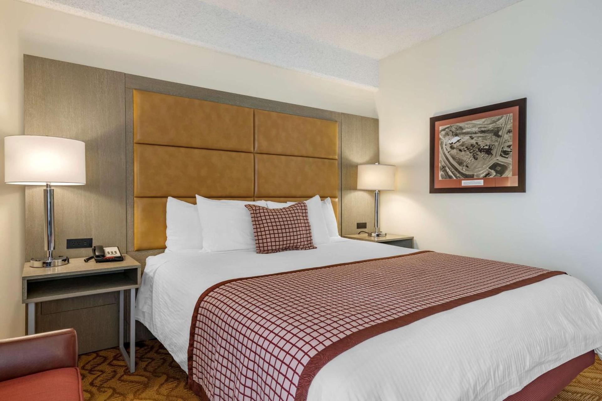 Best Western Plus Thousand Oaks Inn photo 18