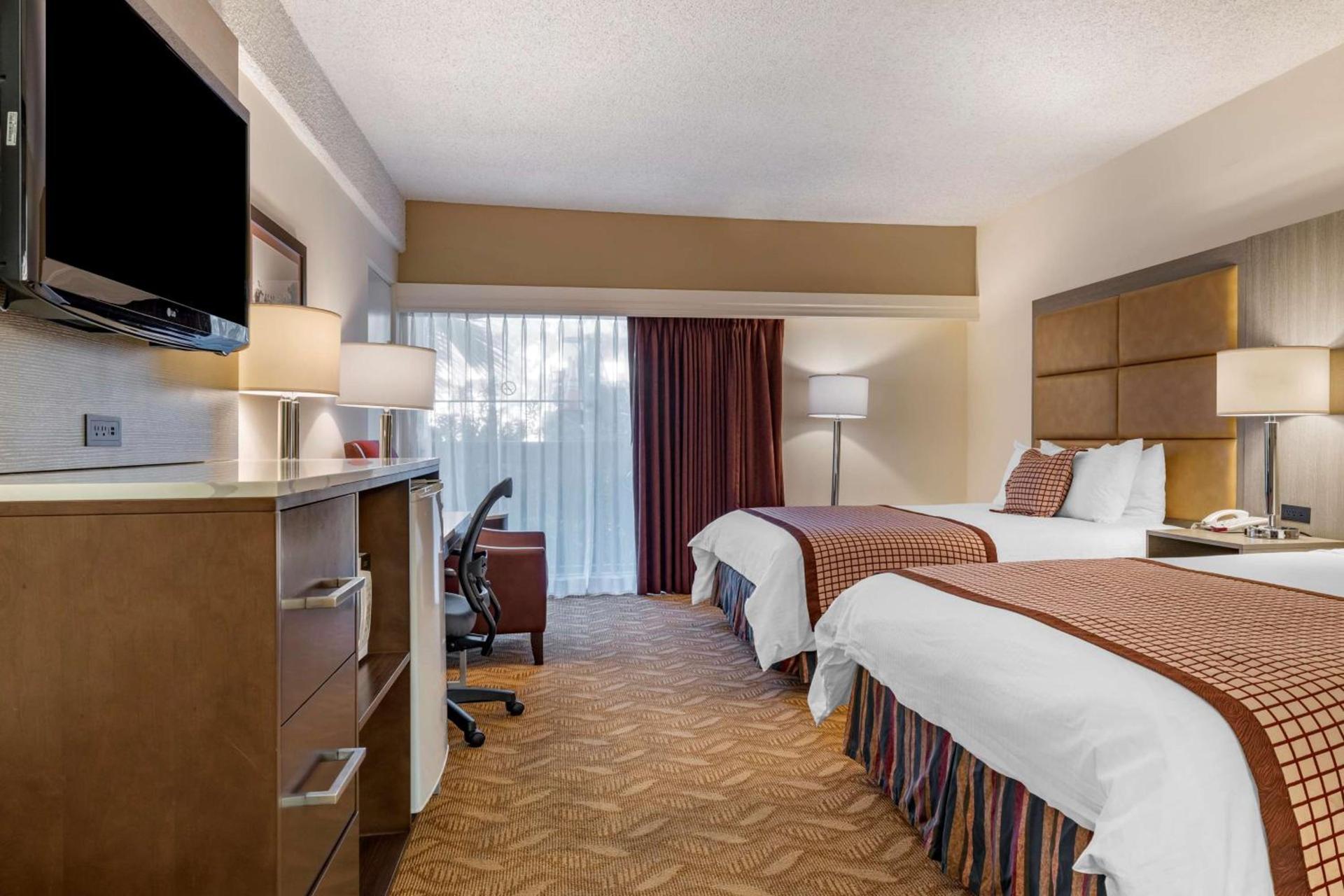 Best Western Plus Thousand Oaks Inn photo 22