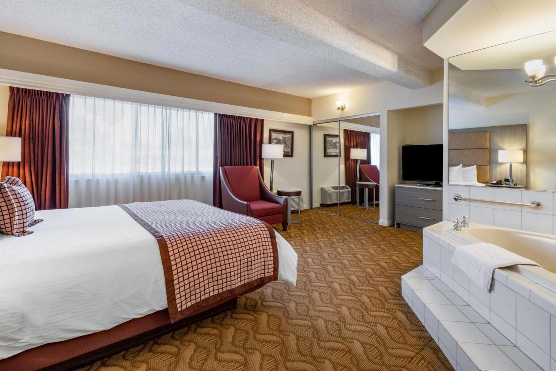 Best Western Plus Thousand Oaks Inn photo 36