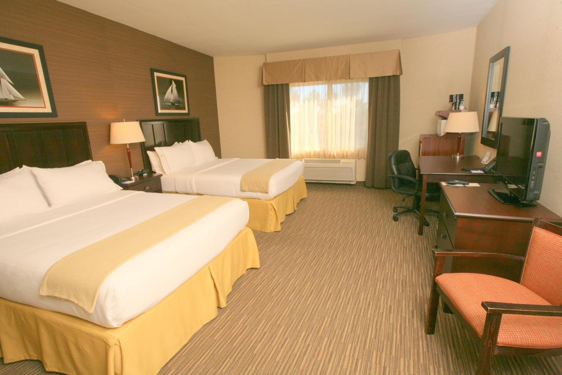 Holiday Inn Express San Diego South - Chula Vista by IHG photo 54