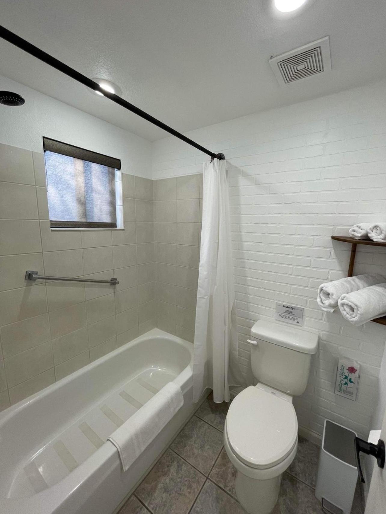 The Aztec Motel & Creative Space photo 24