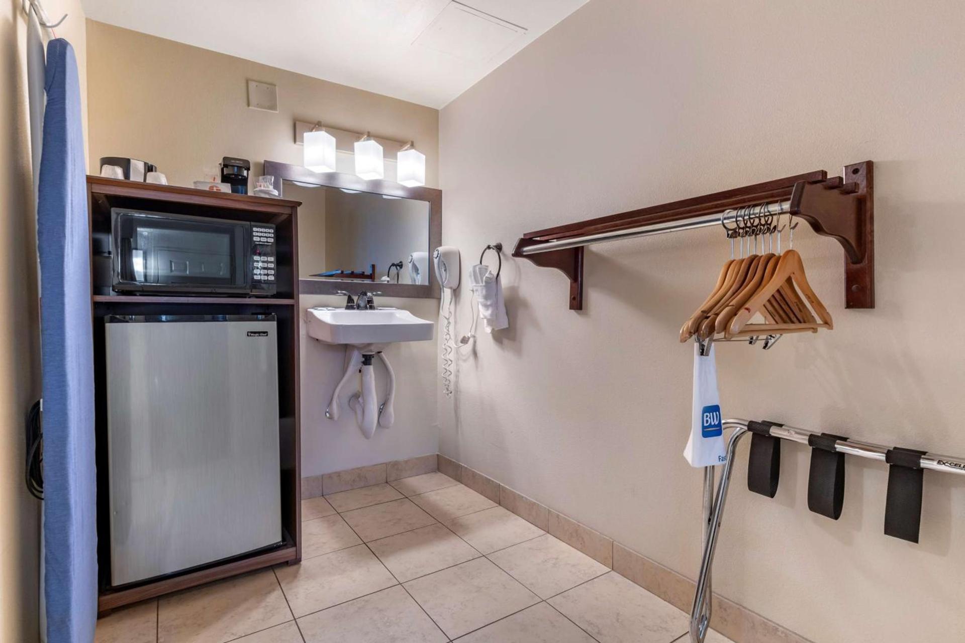 Best Western Town House Lodge photo 15