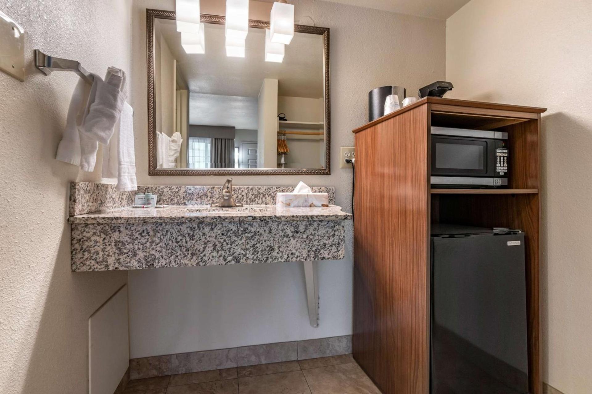 Best Western Town House Lodge photo 16