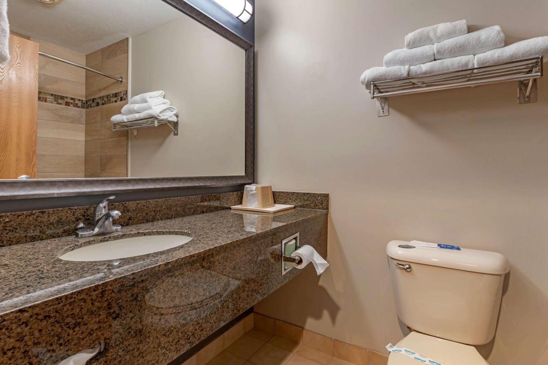 Best Western Newberg Inn photo 38