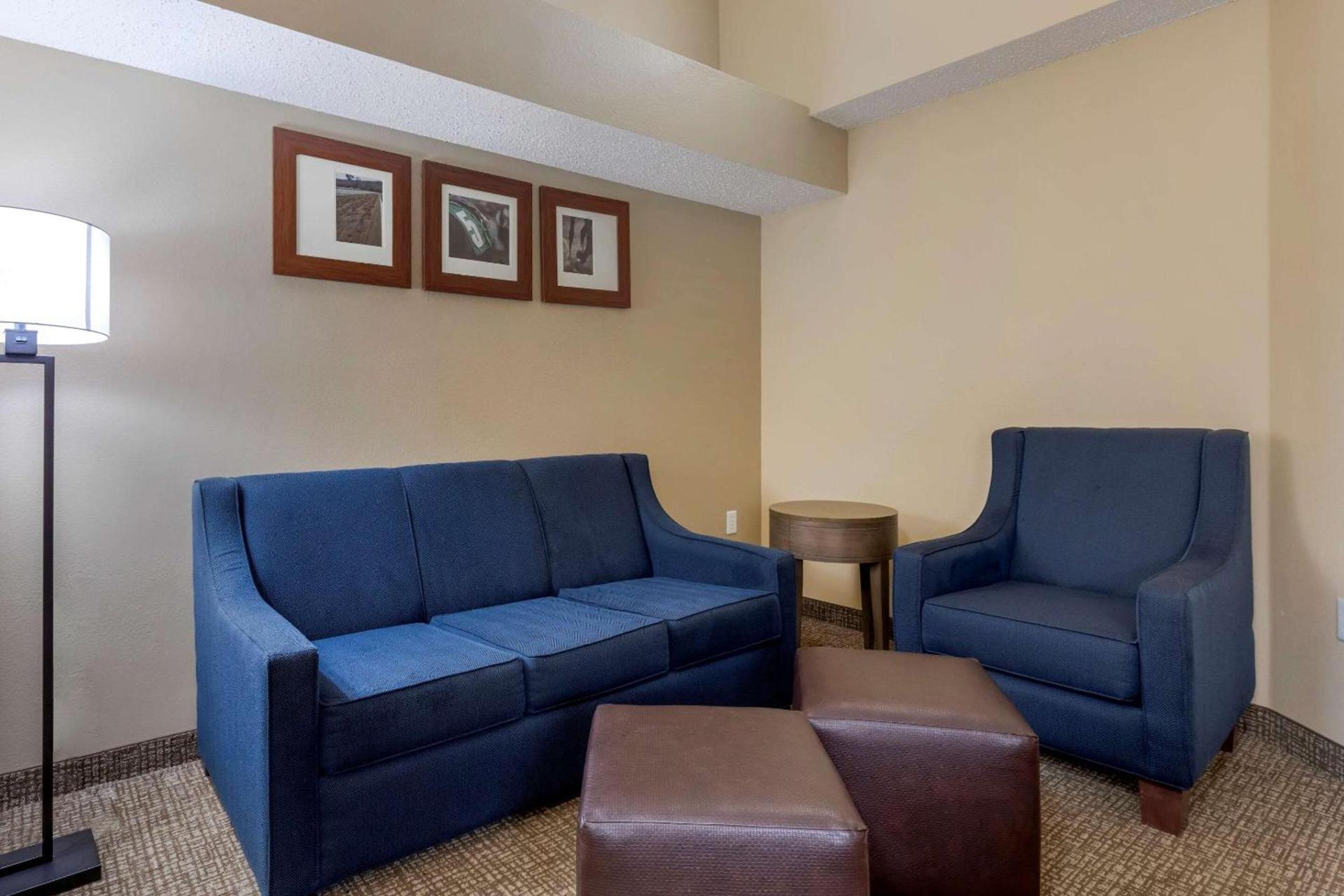 Comfort Suites DFW Airport photo 11