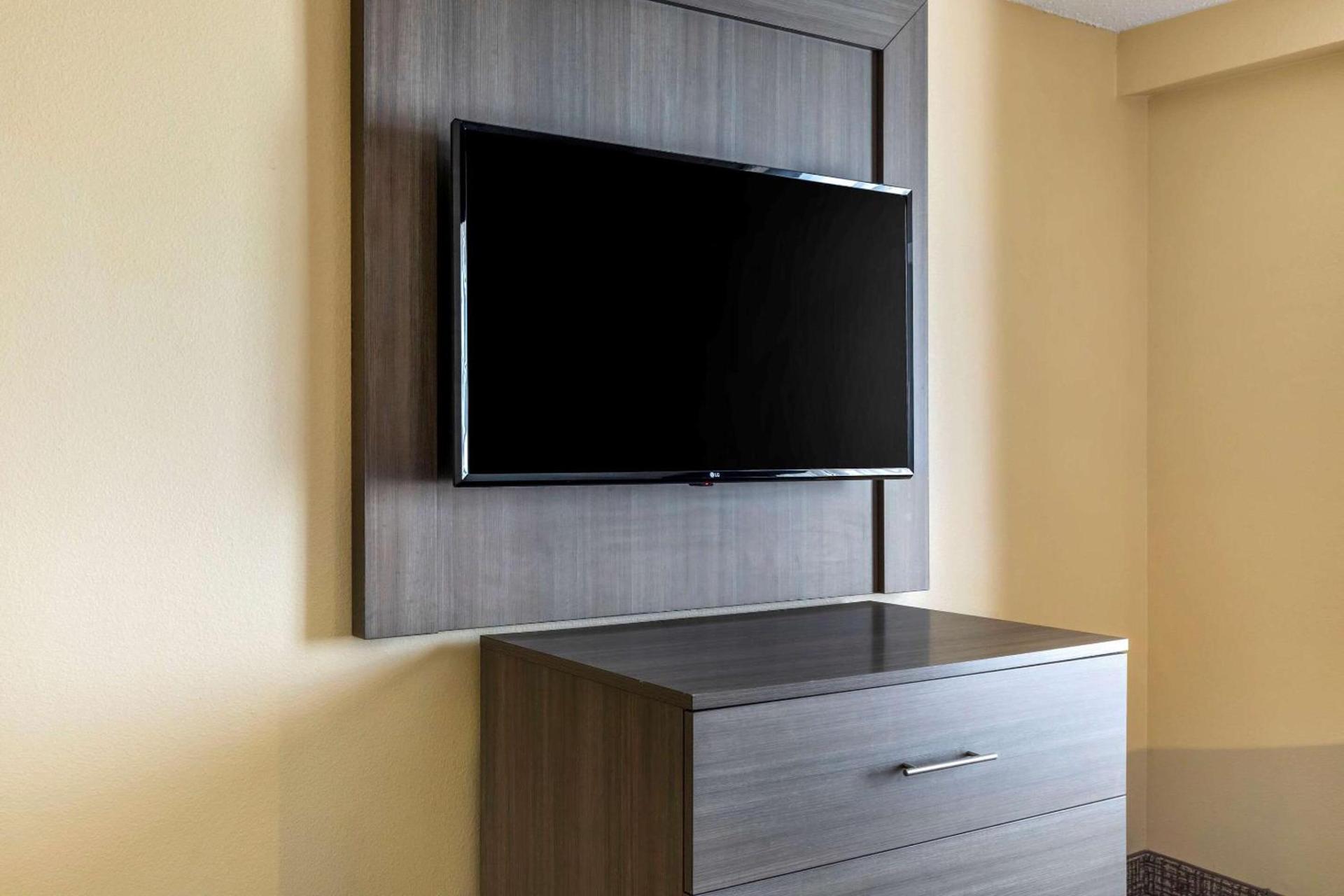 Comfort Suites DFW Airport photo 12