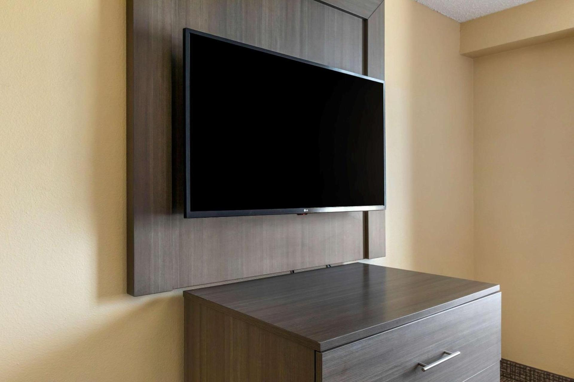 Comfort Suites DFW Airport photo 18