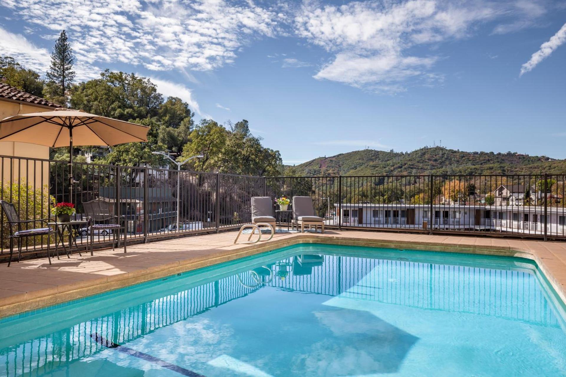 Historic Sonora Inn photo 18